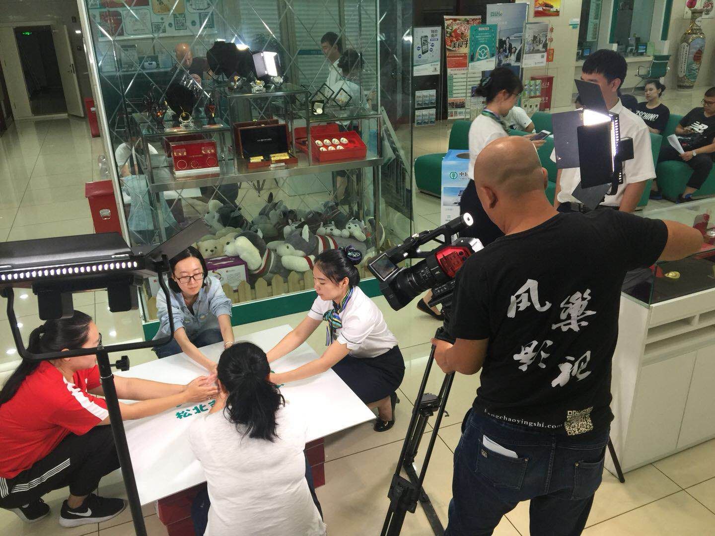 凤巢影视中国农业银行拍摄宣传片现场